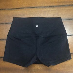Lululemon Wunder Under black fold over shorts